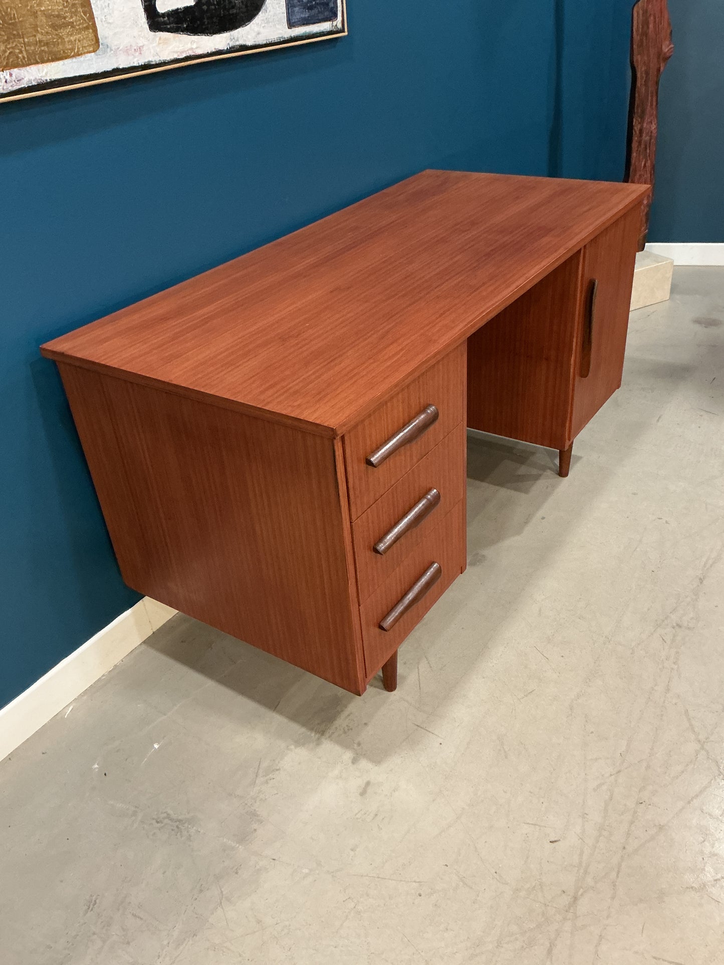 Bureau scandinave en teck